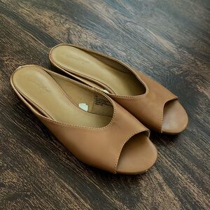 Universal thread sandals